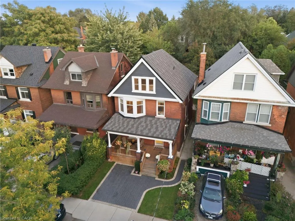 35 Fairleigh Avenue S