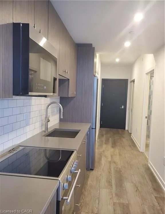 5 Wellington Street #1703
