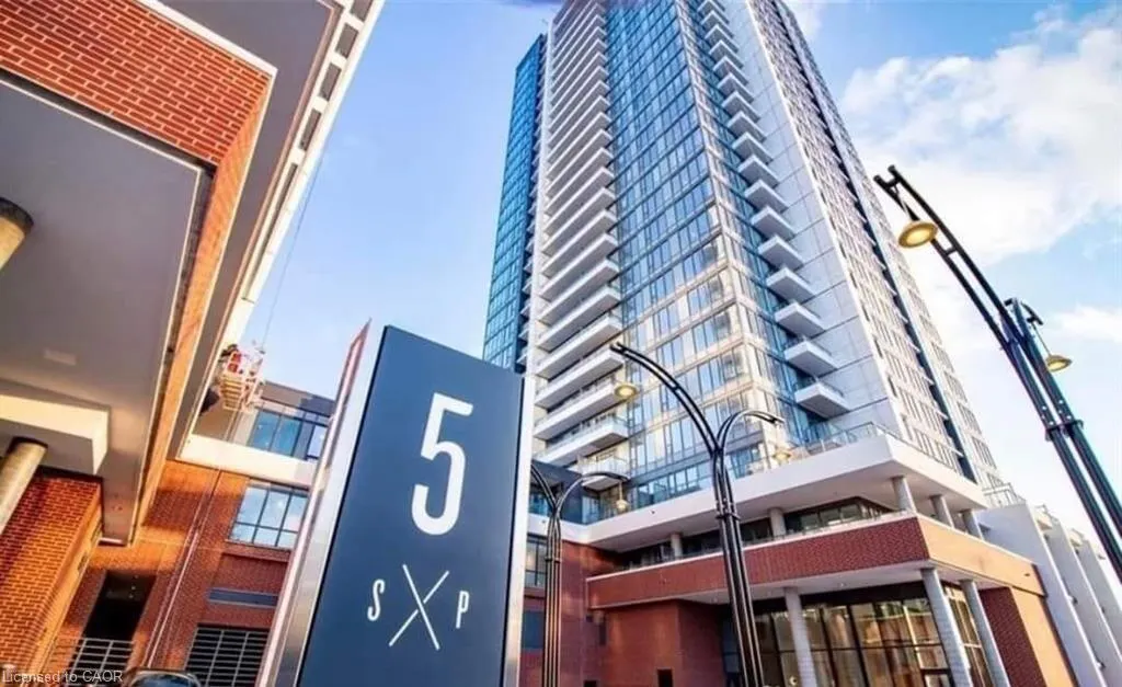 5 Wellington Street #1703