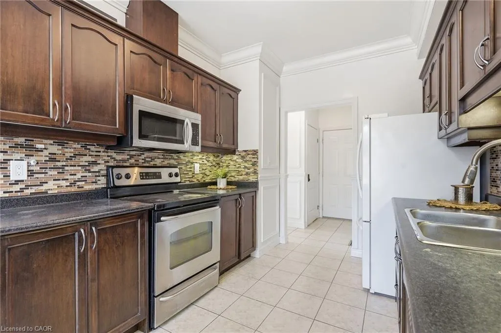 400 Stonehenge Drive #8