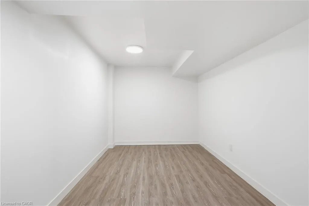 400 Stonehenge Drive #8