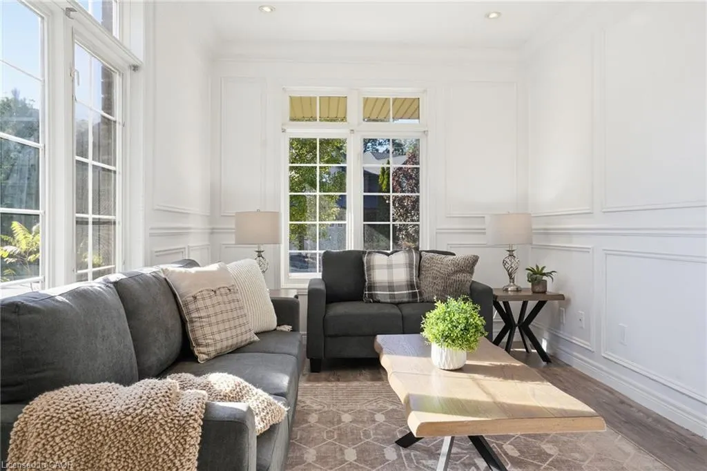 400 Stonehenge Drive #8