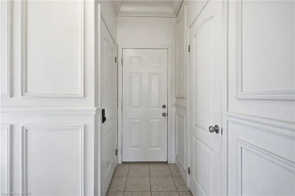 400 Stonehenge Drive #8
