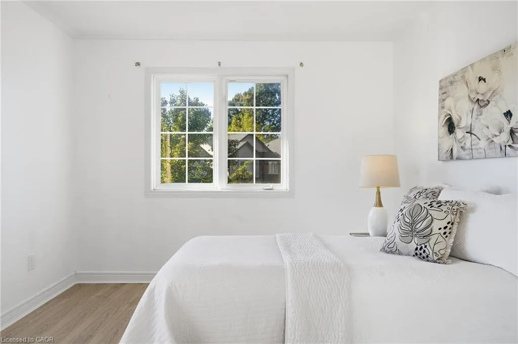 400 Stonehenge Drive #8