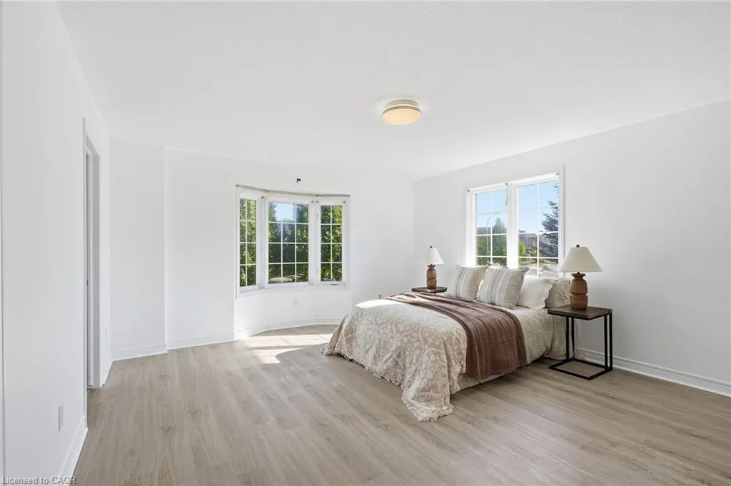 400 Stonehenge Drive #8