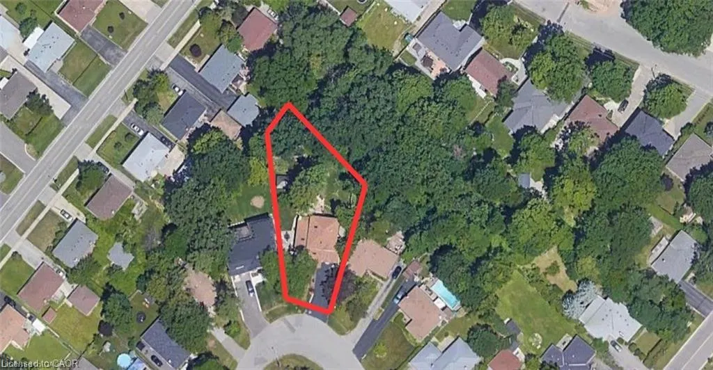 583 Stephens Crescent