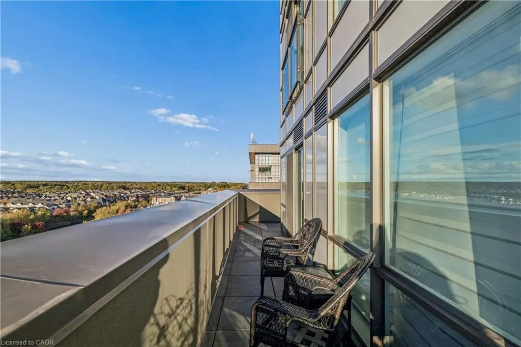 450 Dundas Street E #1005