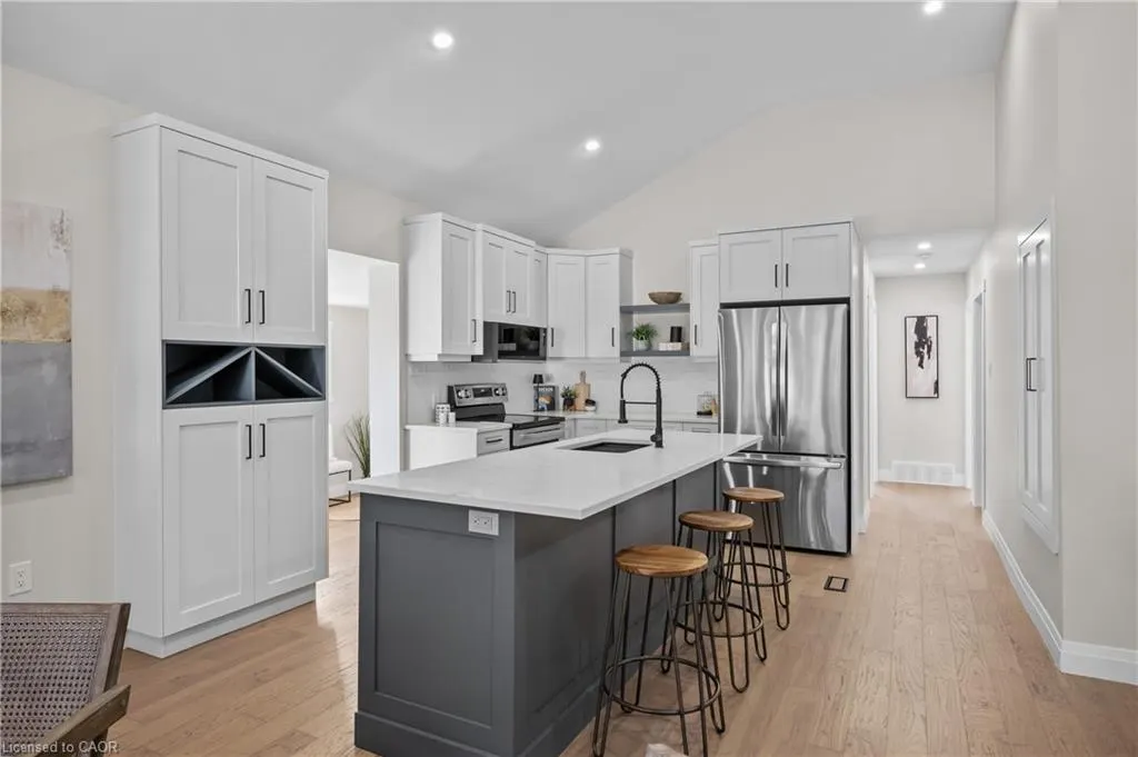 1041 Shepherd's Drive