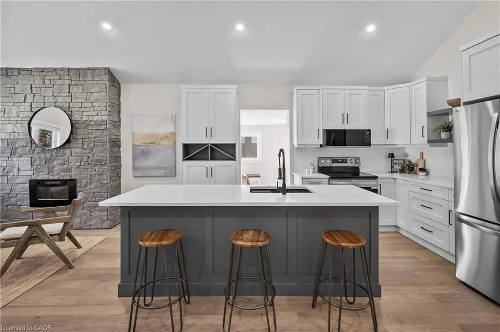 1041 Shepherd's Drive