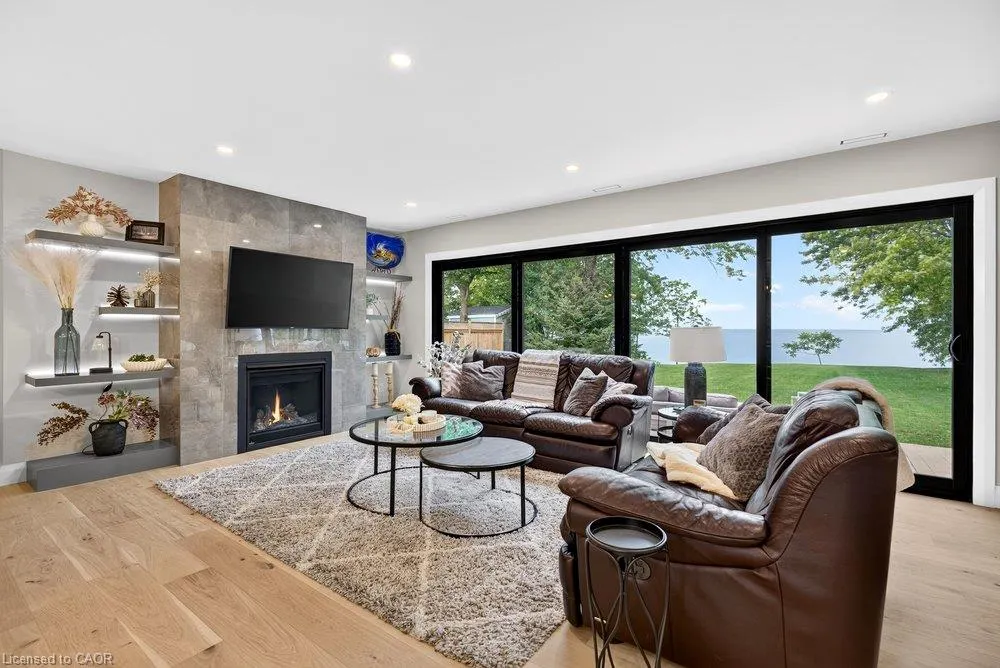 90 Lakeside Drive