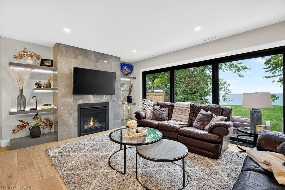 90 Lakeside Drive