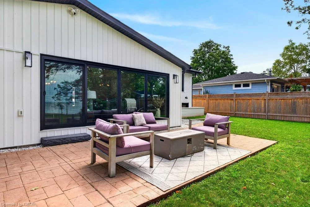 90 Lakeside Drive
