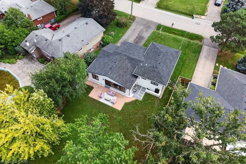 90 Lakeside Drive