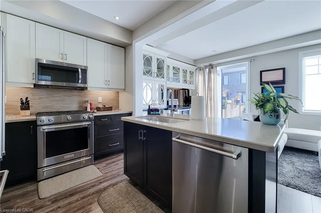 65 Waterview Lane