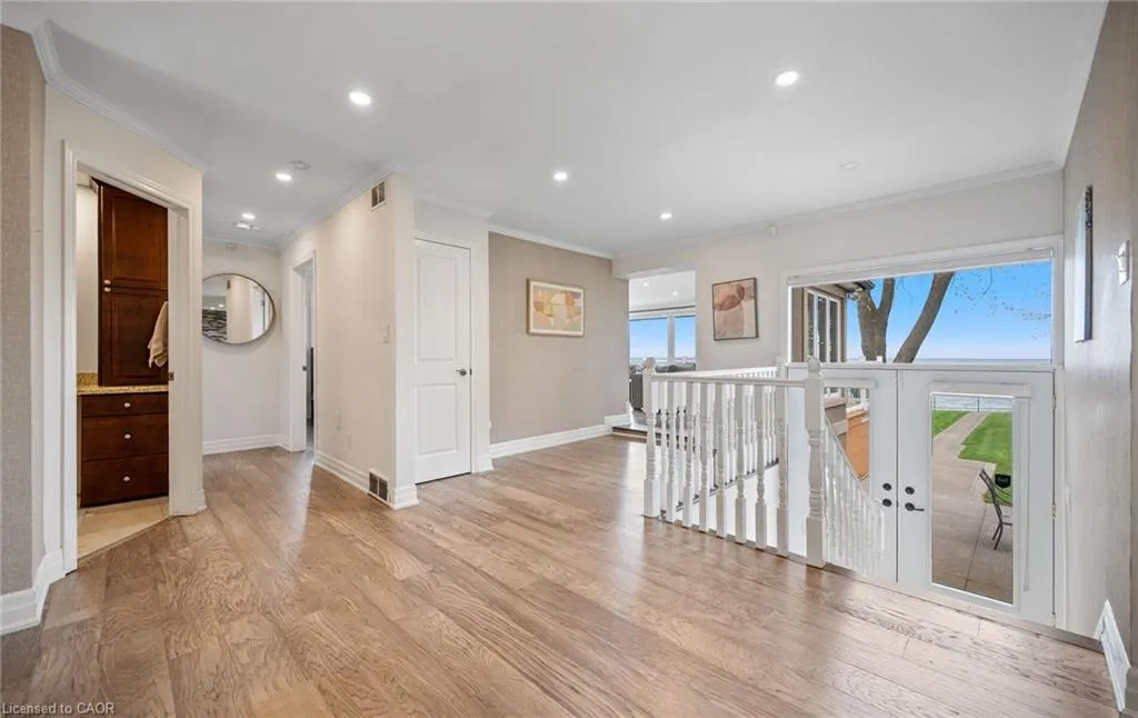 17 Wendakee Drive