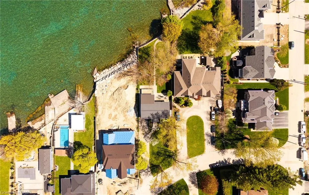 17 Wendakee Drive