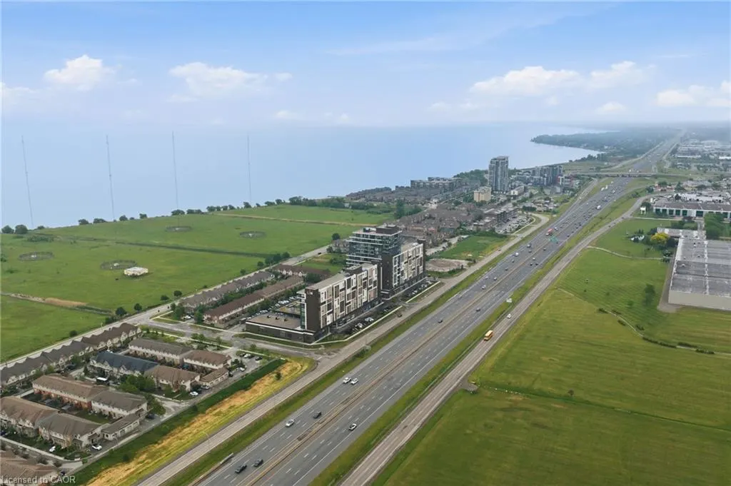 550 North Service Road #1201