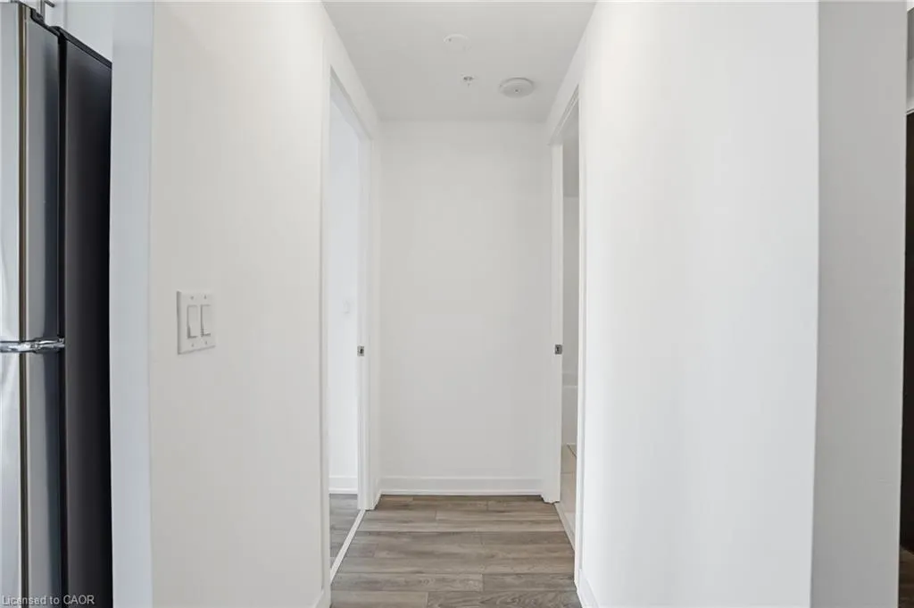 550 North Service Road #1201