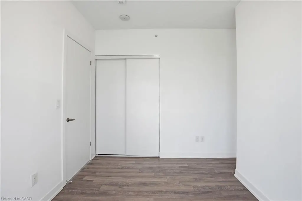 550 North Service Road #1201