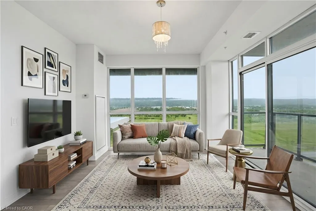 550 North Service Road #1201