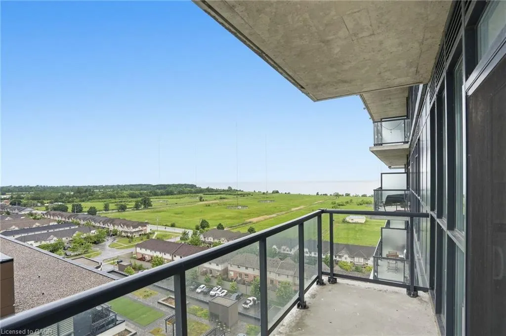 550 North Service Road #1201