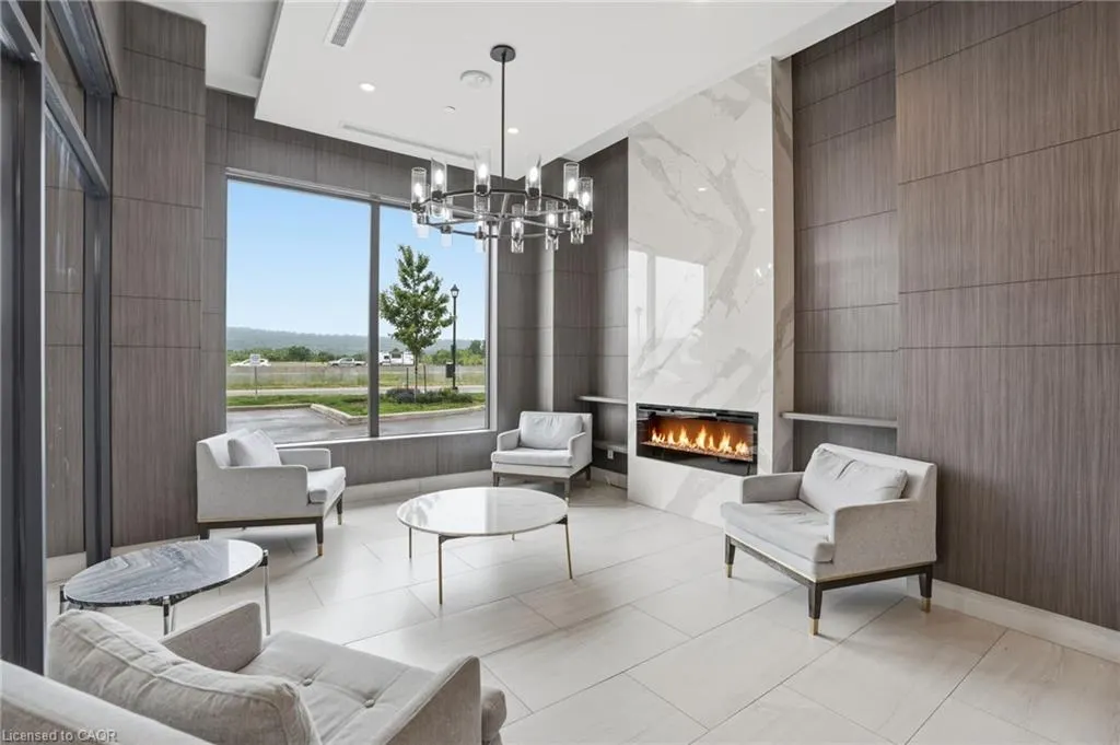 550 North Service Road #1201