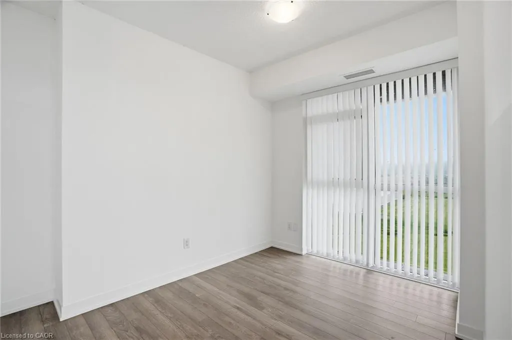550 North Service Road #1201