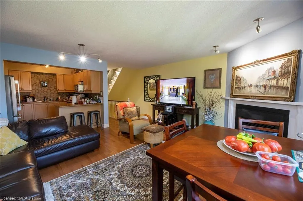 26 Moss Boulevard #15