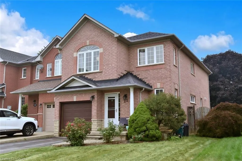 22 Moore Crescent