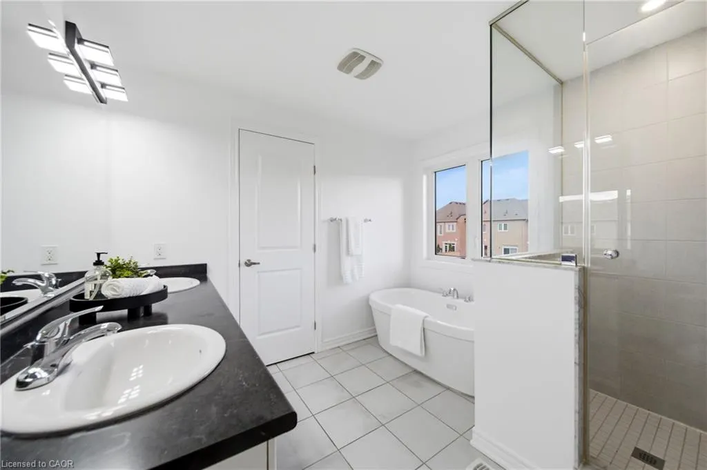 7 Heming Trail