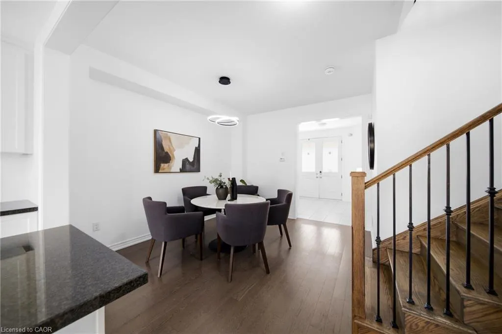 7 Heming Trail