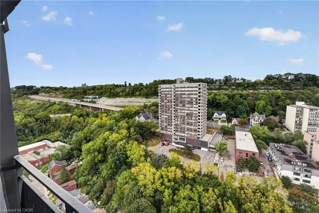 150 Charlton Avenue E #2905