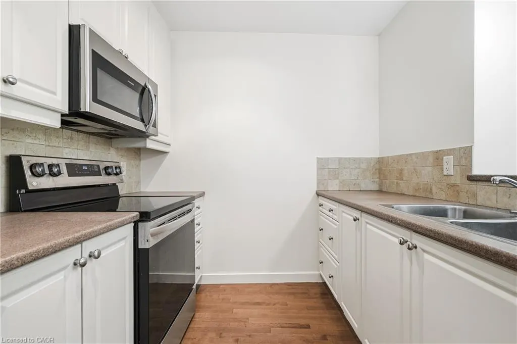 49 Ontario Street #8