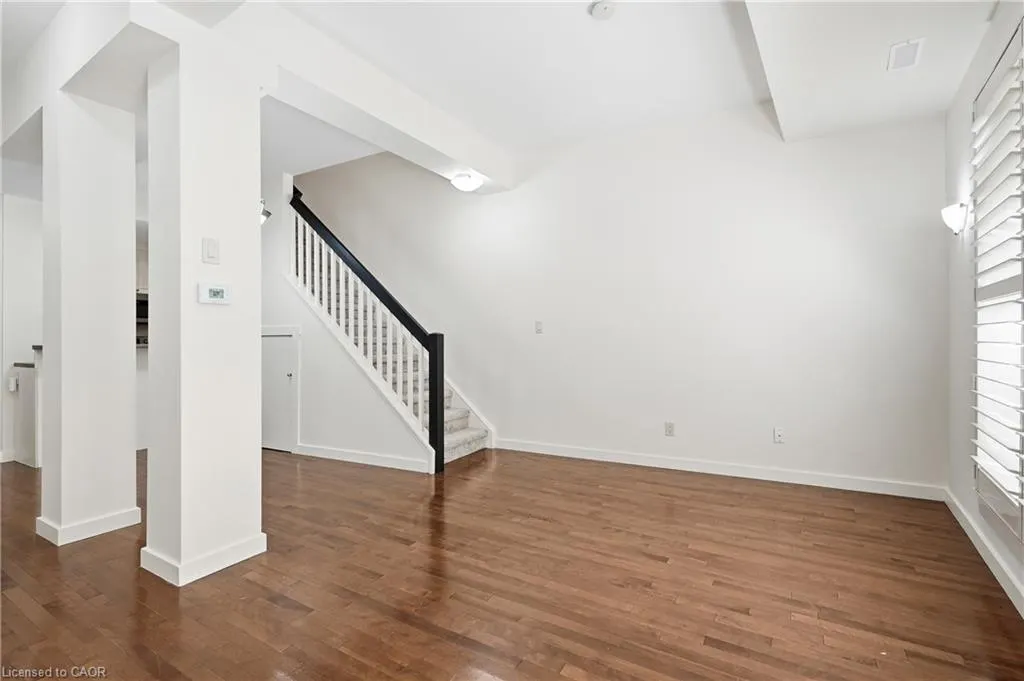 49 Ontario Street #8