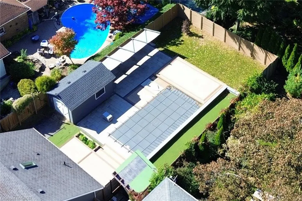 6 Nelles Boulevard