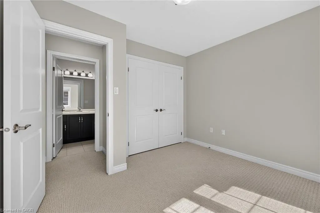 8 Lakelawn Road #22