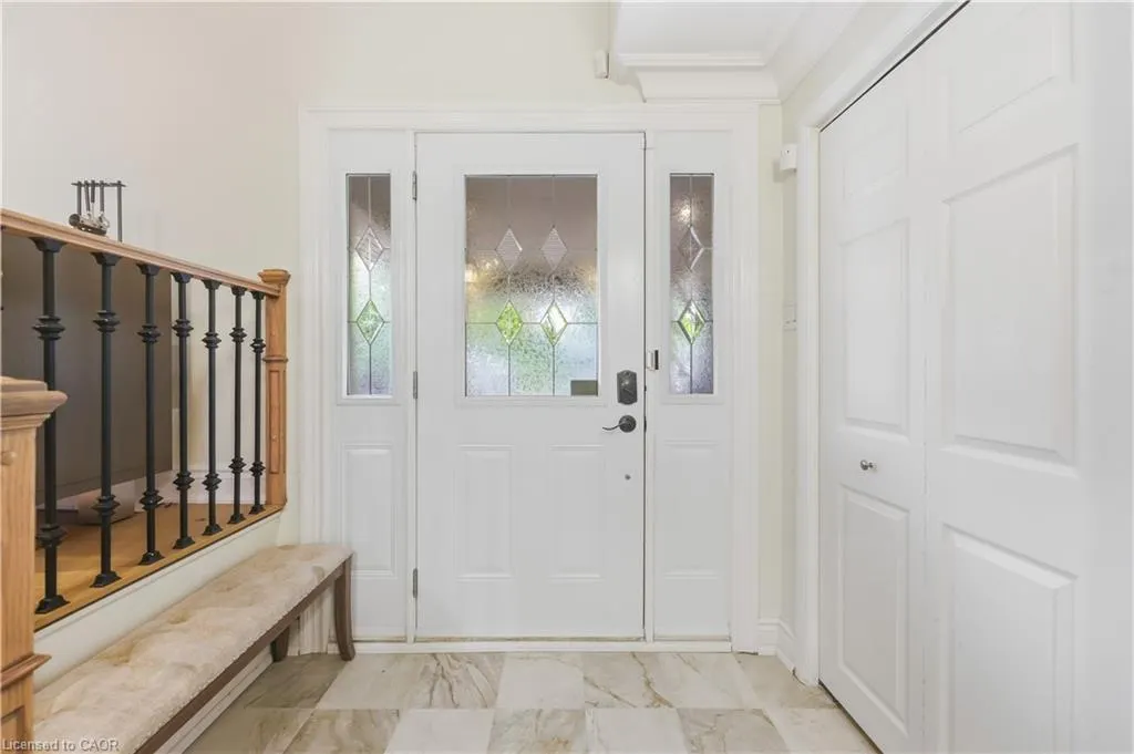 134 Fairwood Place W