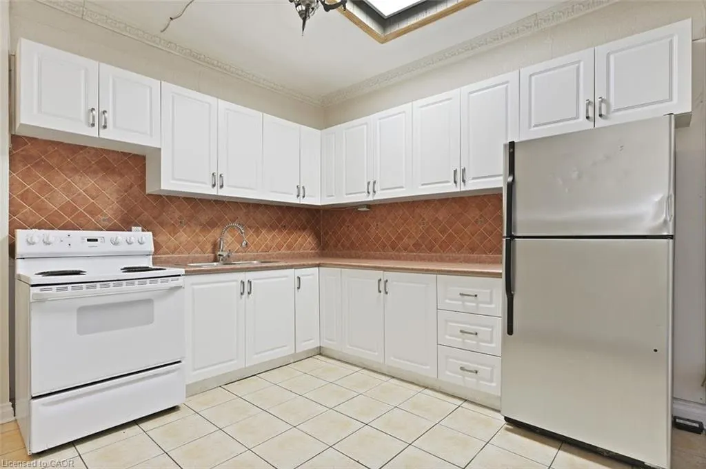 238-242 King Street E