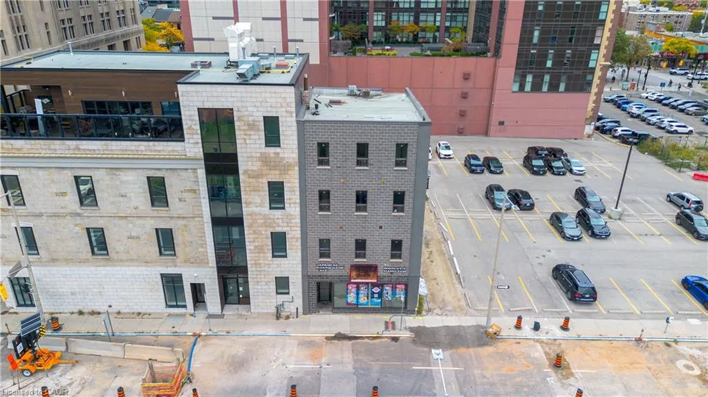 71 Main Street E