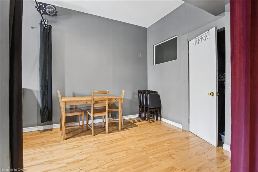 71 Main Street E