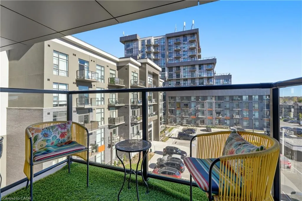 450 Dundas Street E #425