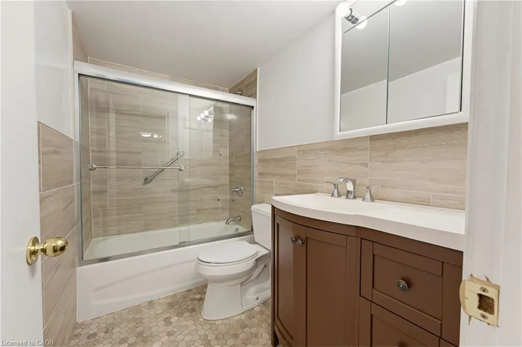 11 Woodman Drive S #210