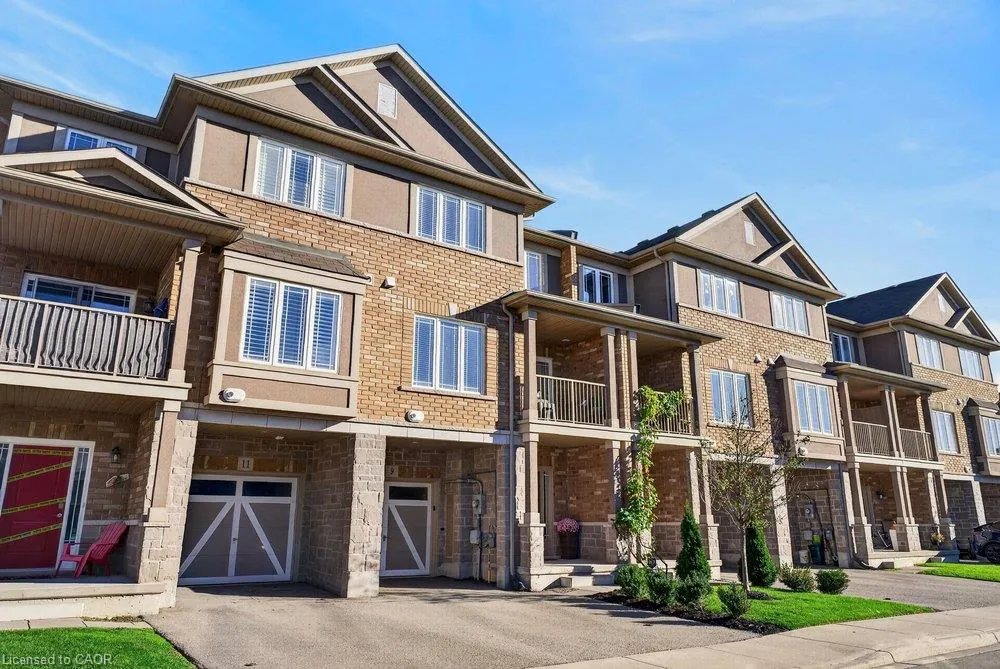 9 Bloom Crescent