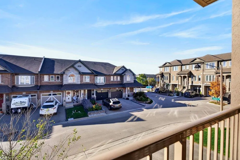 9 Bloom Crescent