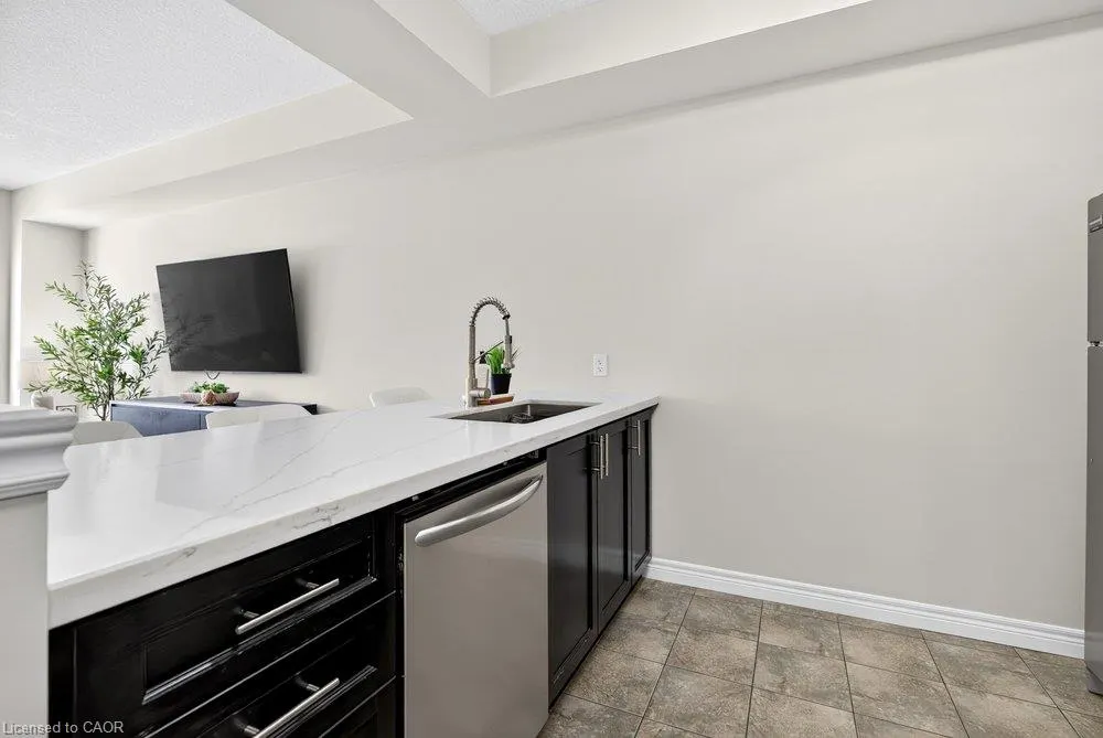 9 Bloom Crescent