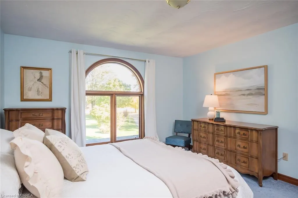 805 Centre Road