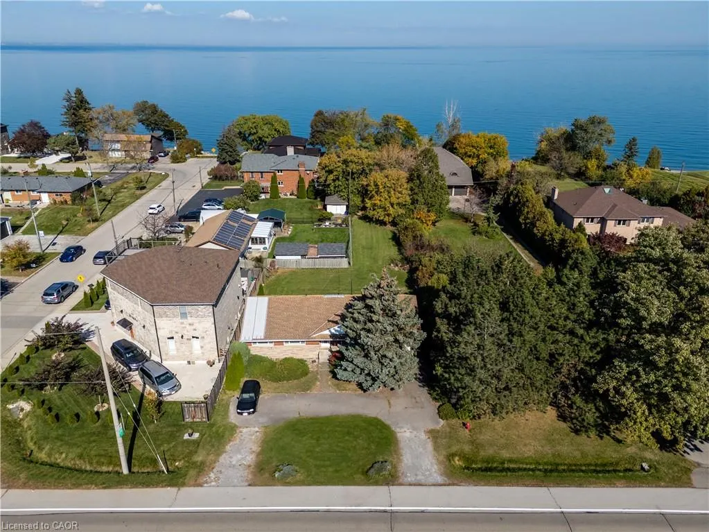 1023 North Service Road