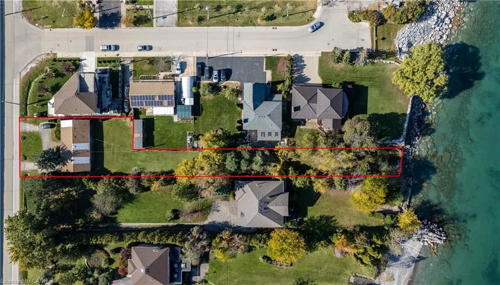 1023 North Service Road