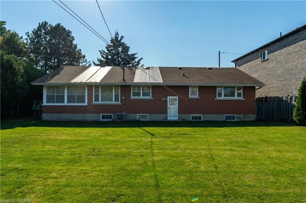 1023 North Service Road