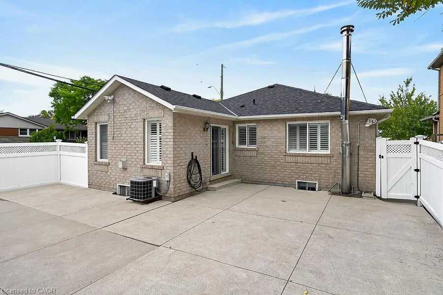 166 Toby Crescent